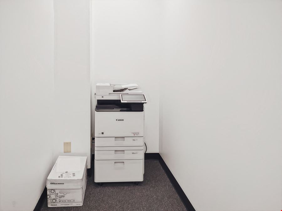 WI, Waukesha - 259 W Broadway