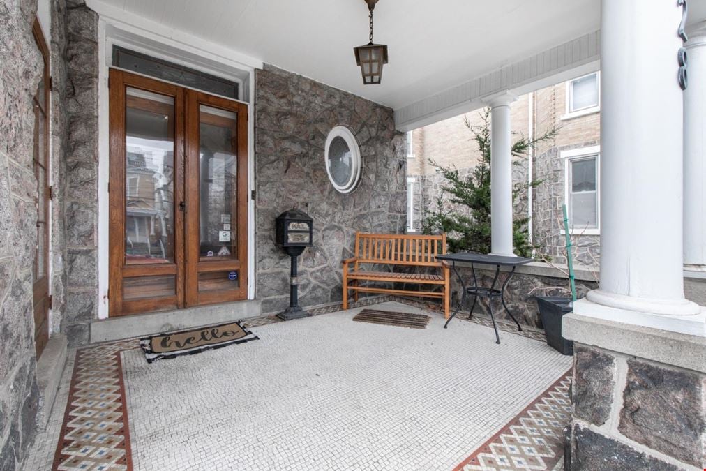 Lighthouse Realty CoWorking Space