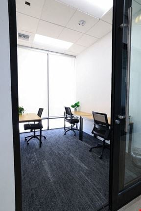 3-Desk Office 111