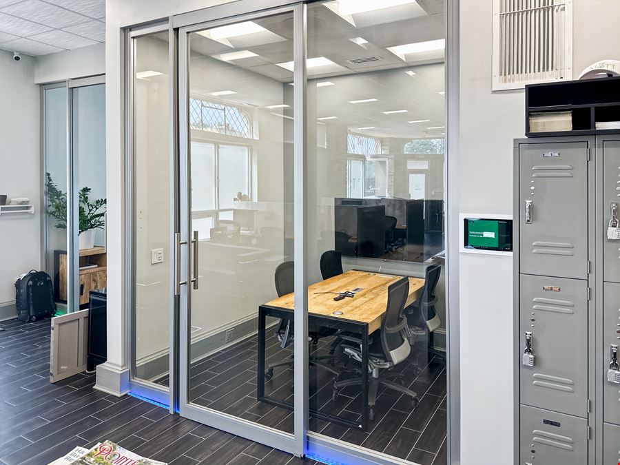 MI, Grosse Pointe Park - Mack Ave