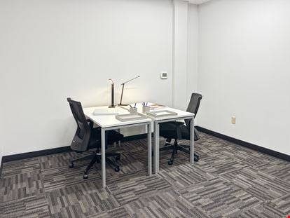 Regus - Phoenix - E Thomas Rd
