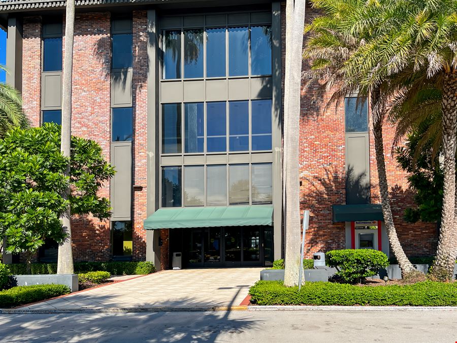 FL, Vero Beach – Miracle Mile Plaza