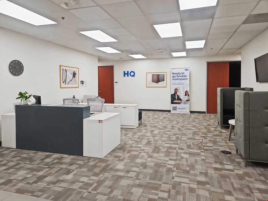 CA, Pomona - Rancho Camino Dr