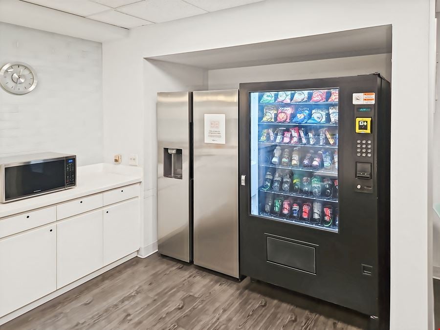 Regus - Fort Lee
