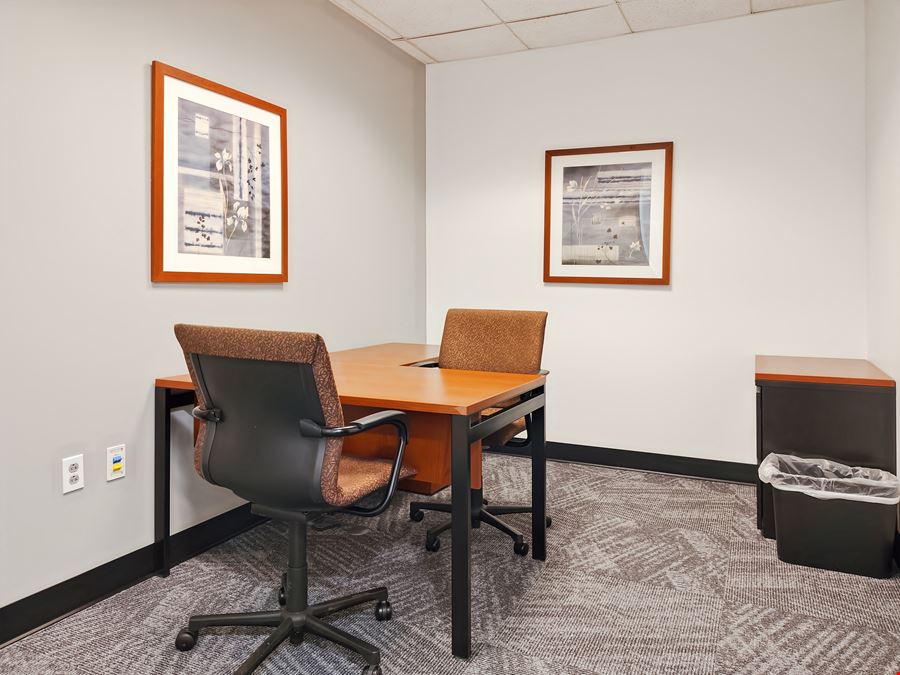 Regus - Kansas City - Crown