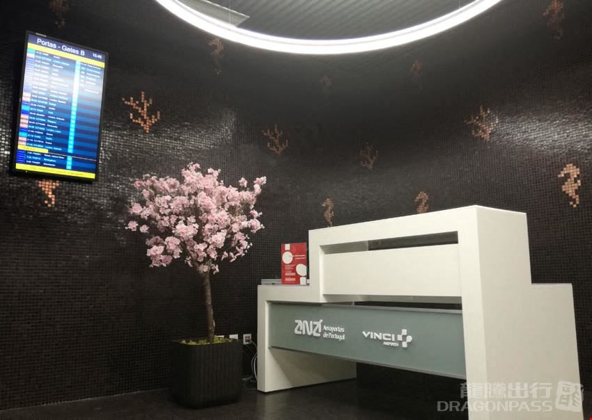 CIP Lounge Faro Airport Main Terminal - Non Schengen