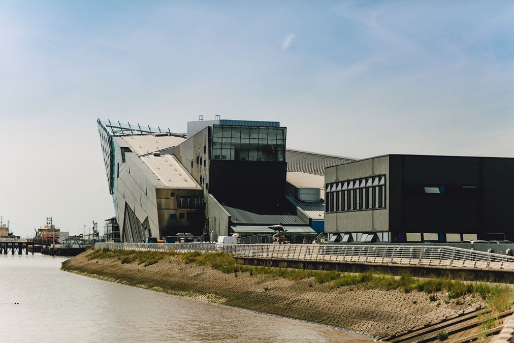 Business Centre @ The Deep
