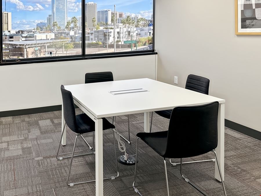 Regus - Phoenix - Clarendon