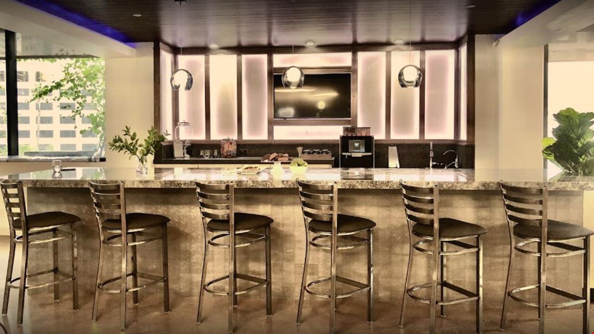 W Suites @ 1001 Wilshire