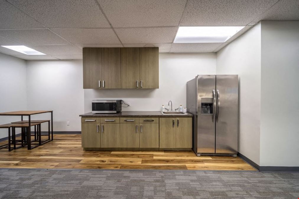 Twinrose Coworking - Midway Centre