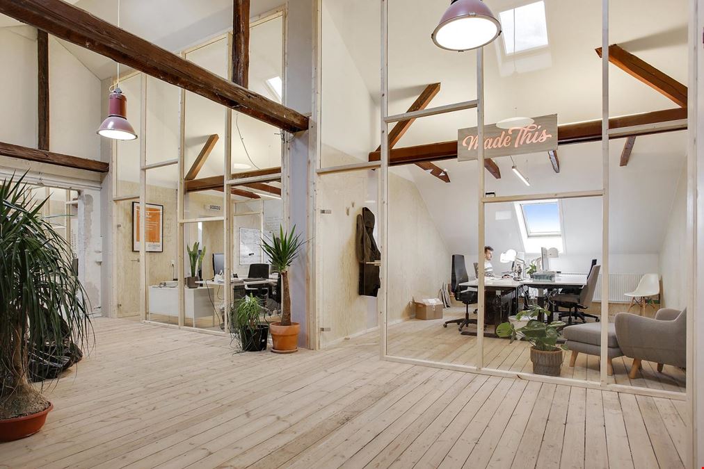 Coworking Plus