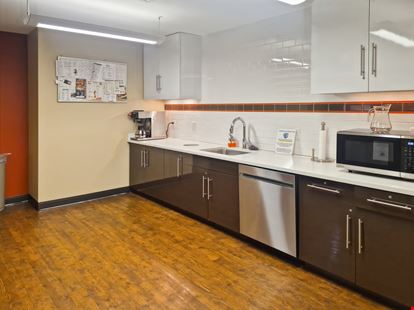 KY, Louisville – MET Building