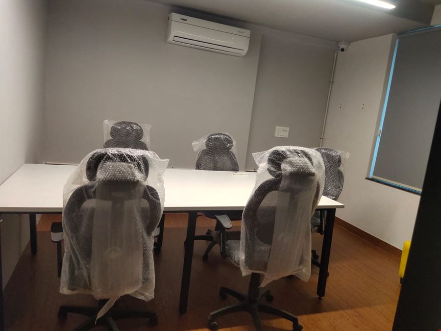 Suits Coworking Spaces - C Scheme