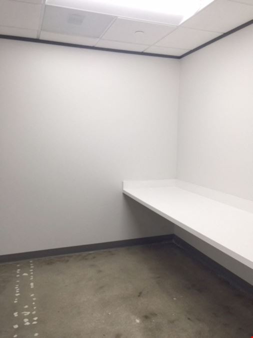 7322-7324 Southwest Freeway