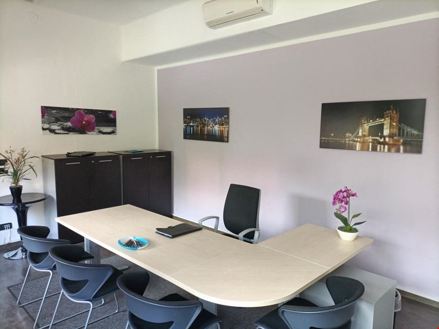 Business Point - Como