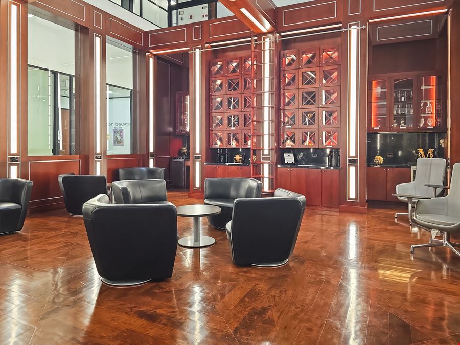 TX, Addison - The Madison