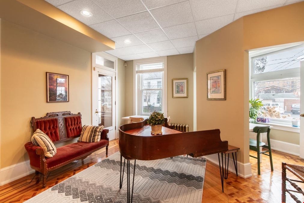 Lighthouse Realty CoWorking Space