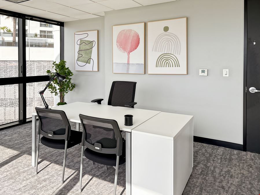 Regus - Aventura - Turnberry Plaza
