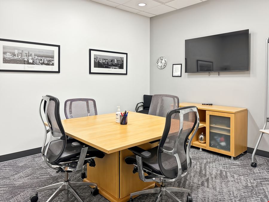 Regus - Naperville - Main Street Promenade