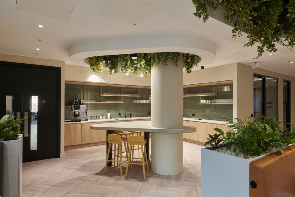 Landmark: Orchard Place - Victoria