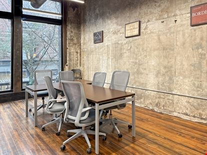 Spaces - Memphis - S Main Street