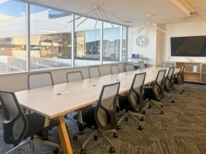 Regus - Phoenix - Washington at Sky Harbor