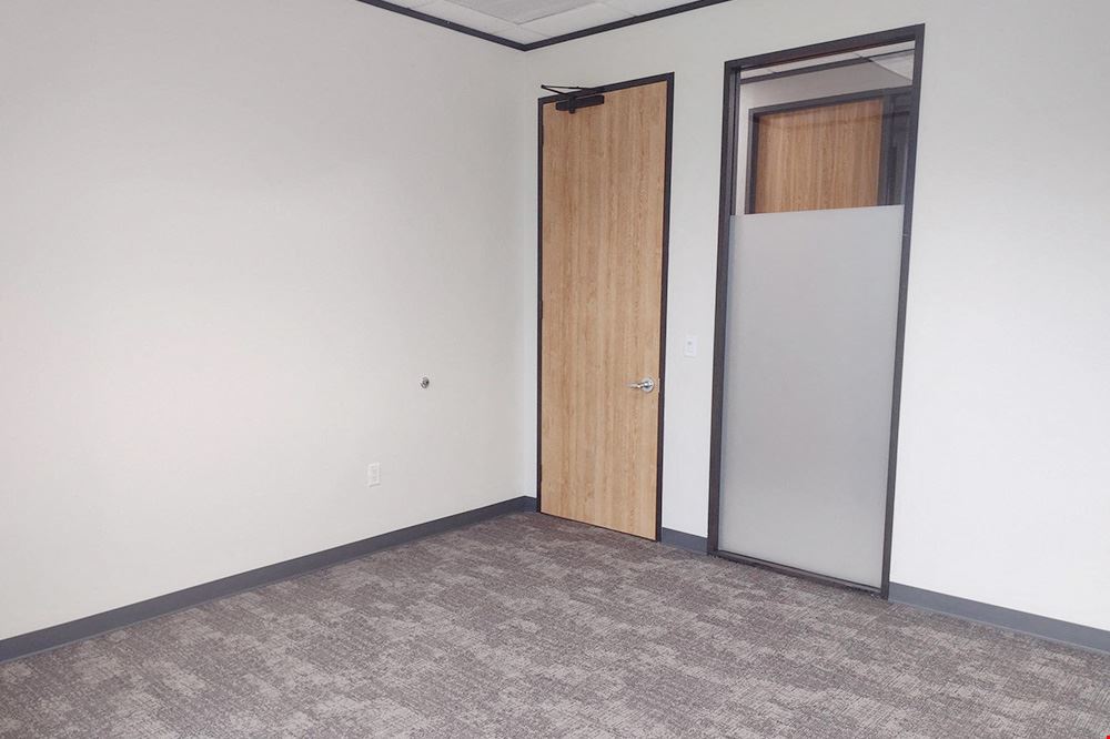 Workstyle Flexible Spaces - 11011 Richmond Ave