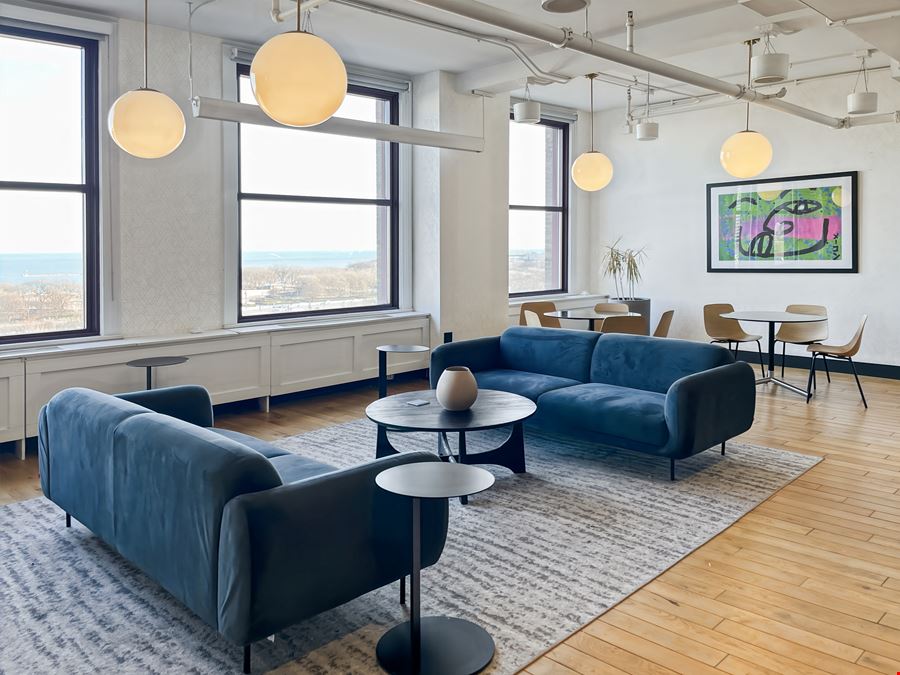 IL, Chicago - 332 S Michigan Avenue