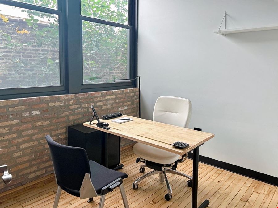 IL, Chicago - Ravenswood Ave