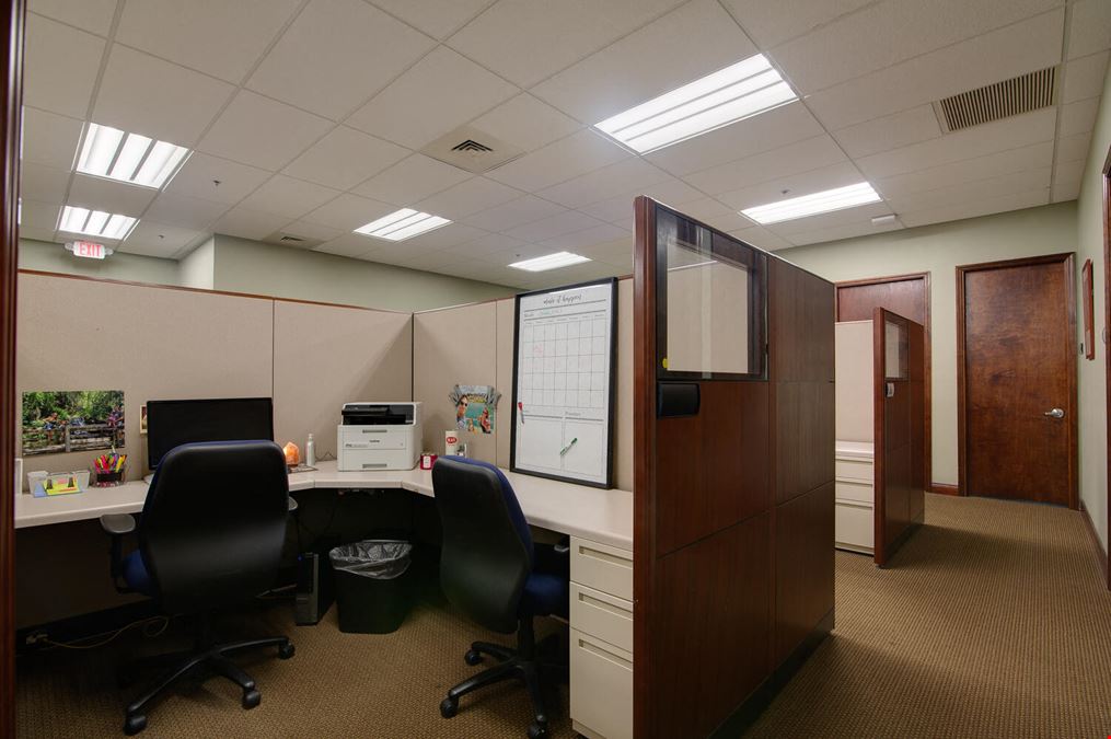 Deluxe Cubicle