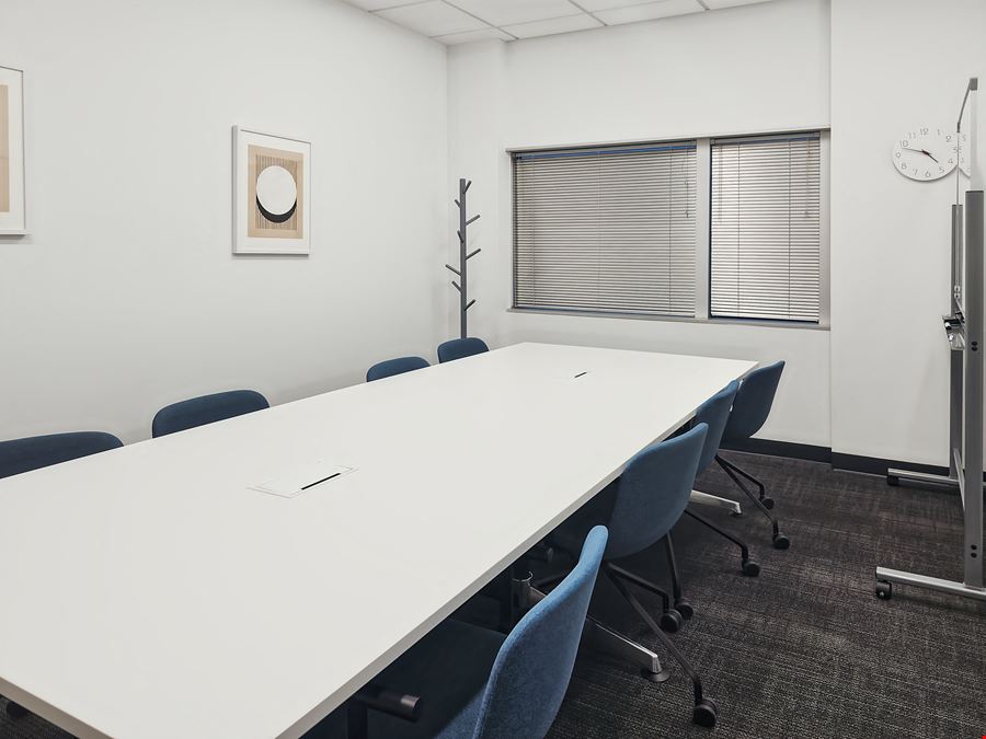 Regus - Minneapolis - 7825 Washington Ave