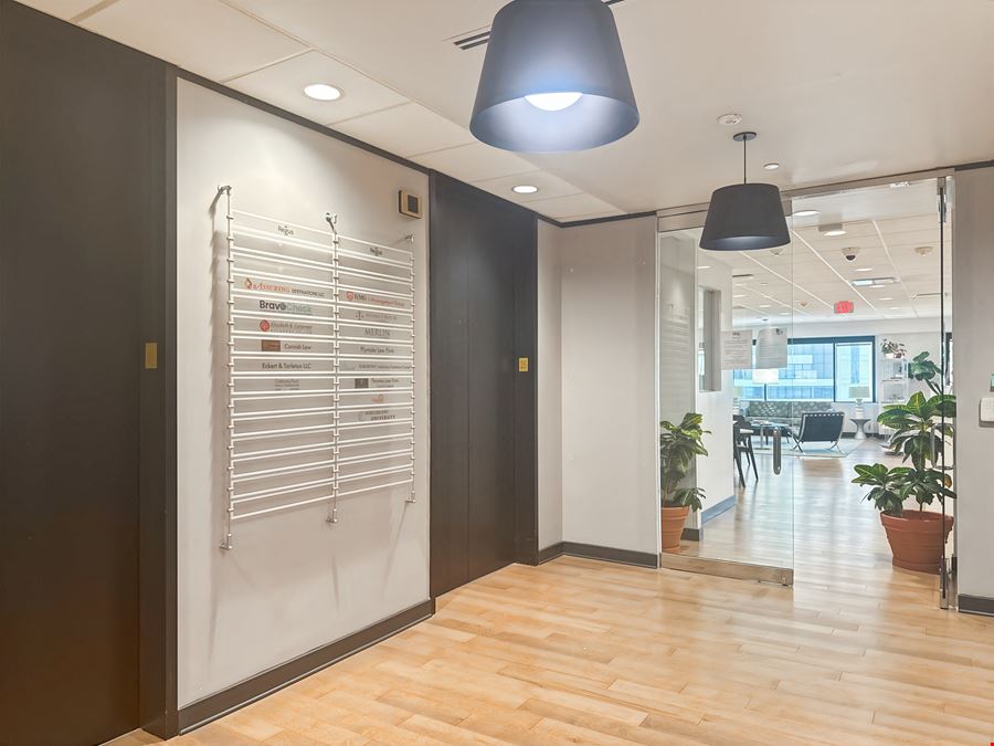 LA, New Orleans - Place St. Charles