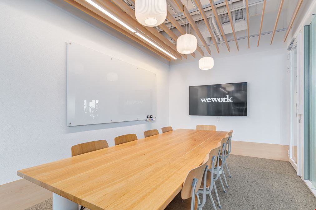 WeWork - Mennica Towers