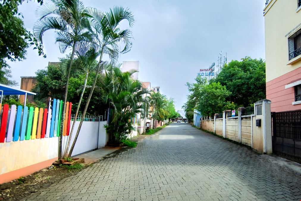 Divine Coworking - Cosmos Gardens