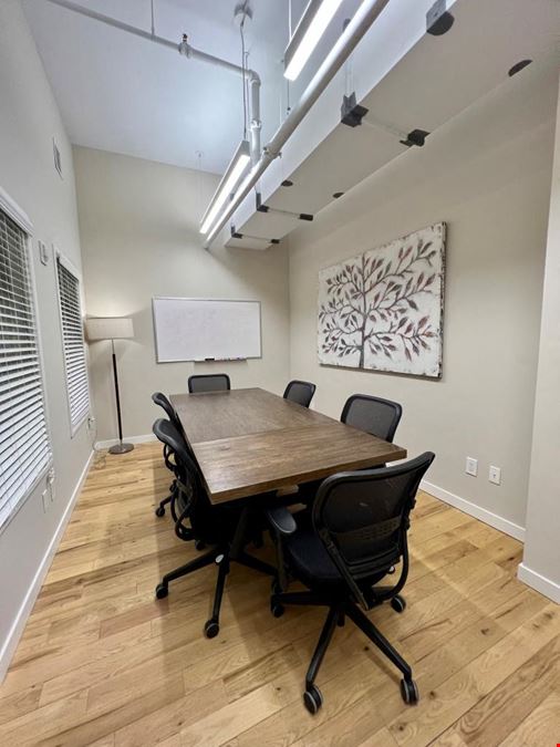 Meeting Room (medium)