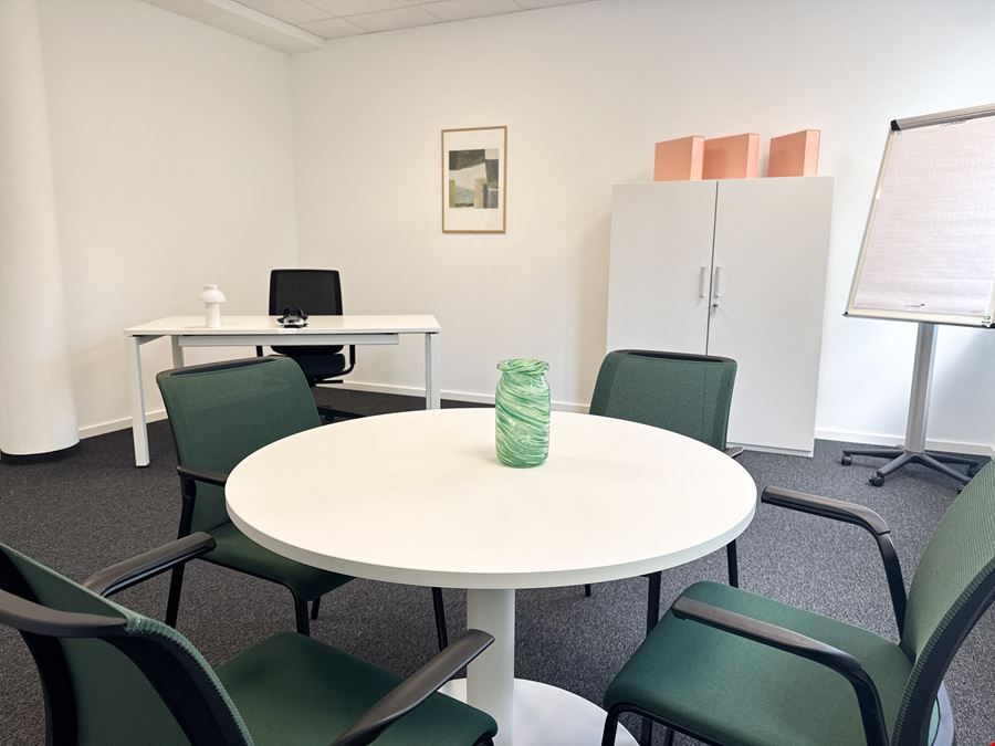 Regus - Röslerstraße