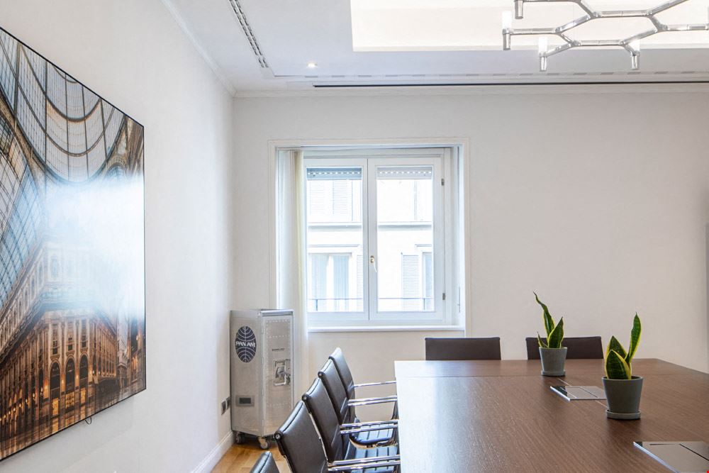 Office Club - Via Bagutta