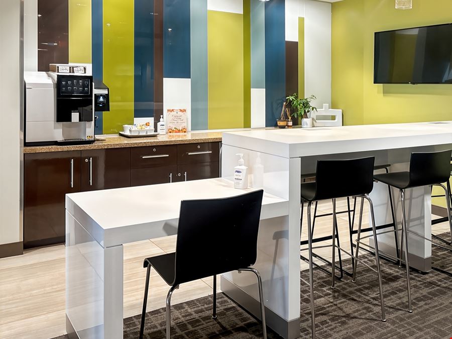 CA, La Palma - Centerpointe