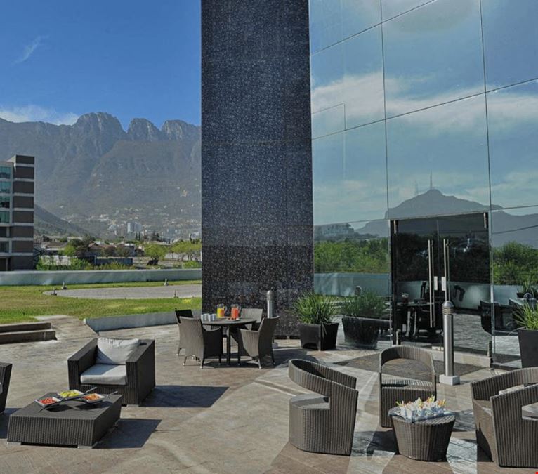 IOS Offices - Torres IOS Campestre