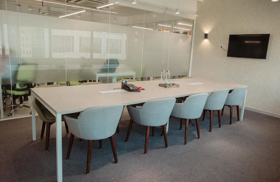 Alt.f - Empire Square