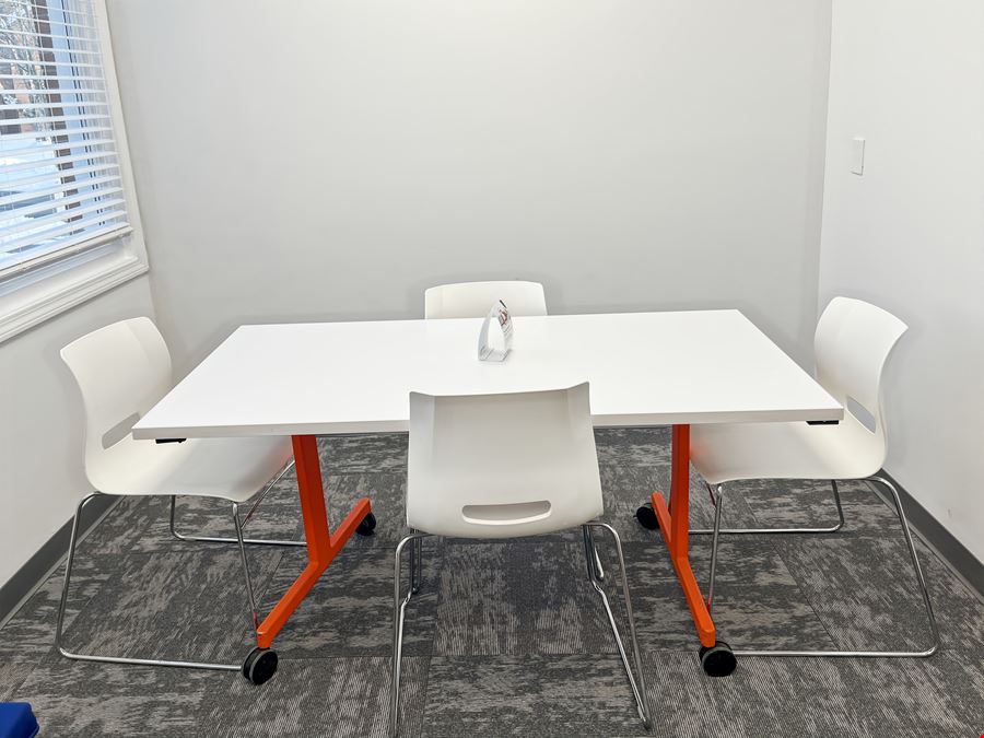 CT, Farmington - Farmington Ave