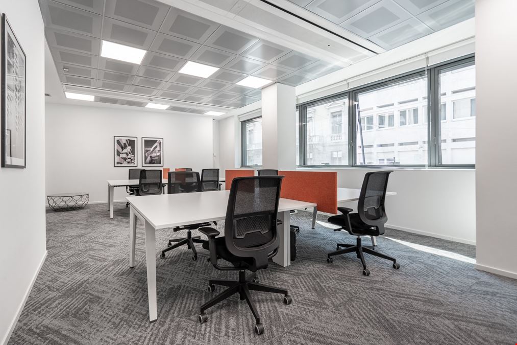 Oldham, Chambers Business Centre