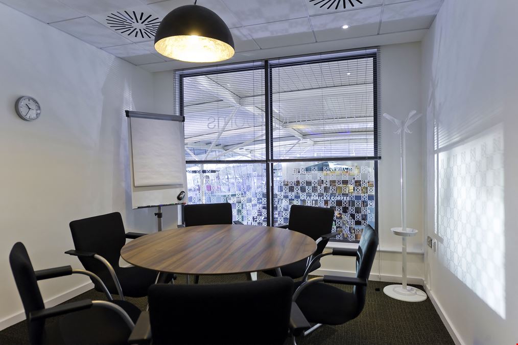 Regus - Beaconsfield Services