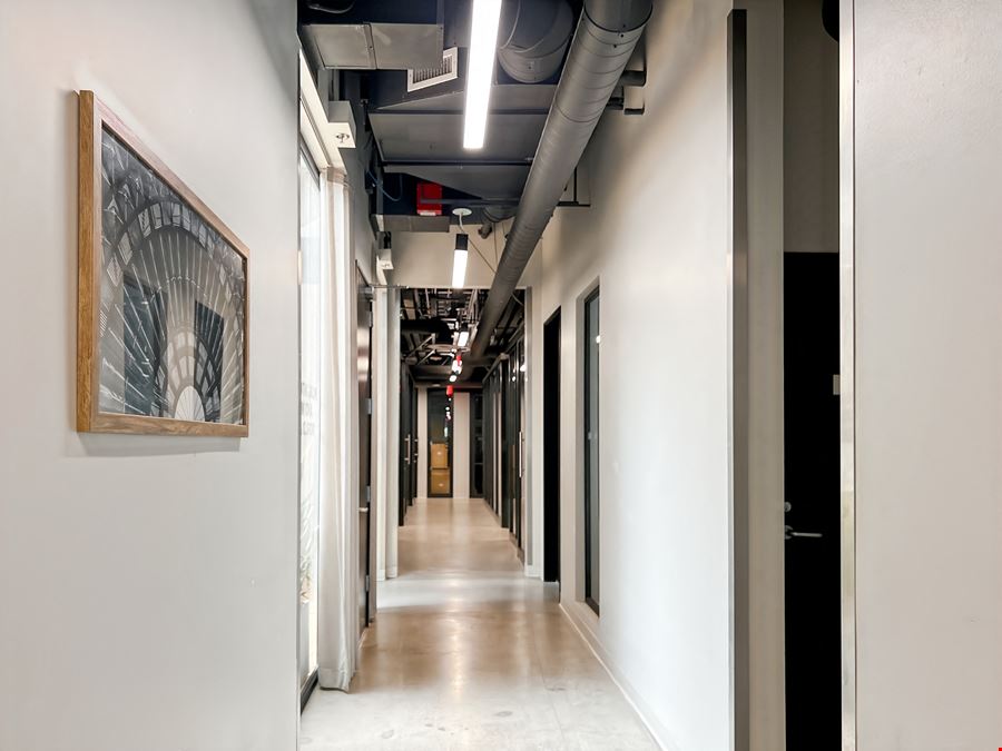 CA, Los Angeles - Spaces Santa Monica