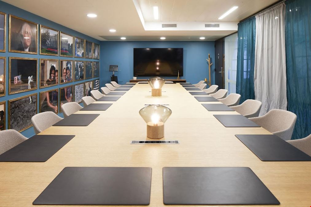 Wojo - Champs Elysées Paris 8ème