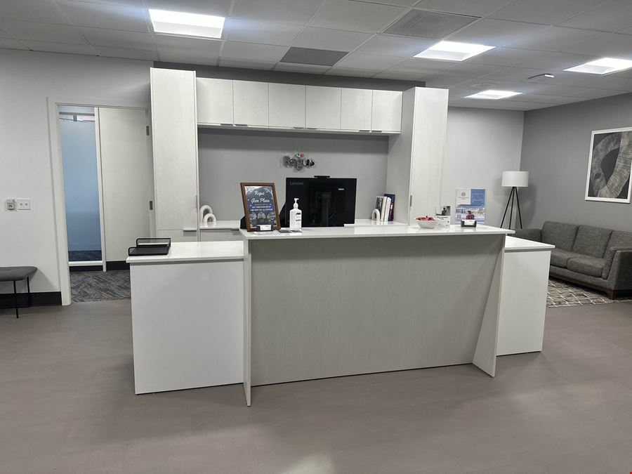 WA, Seattle - Gem Plaza