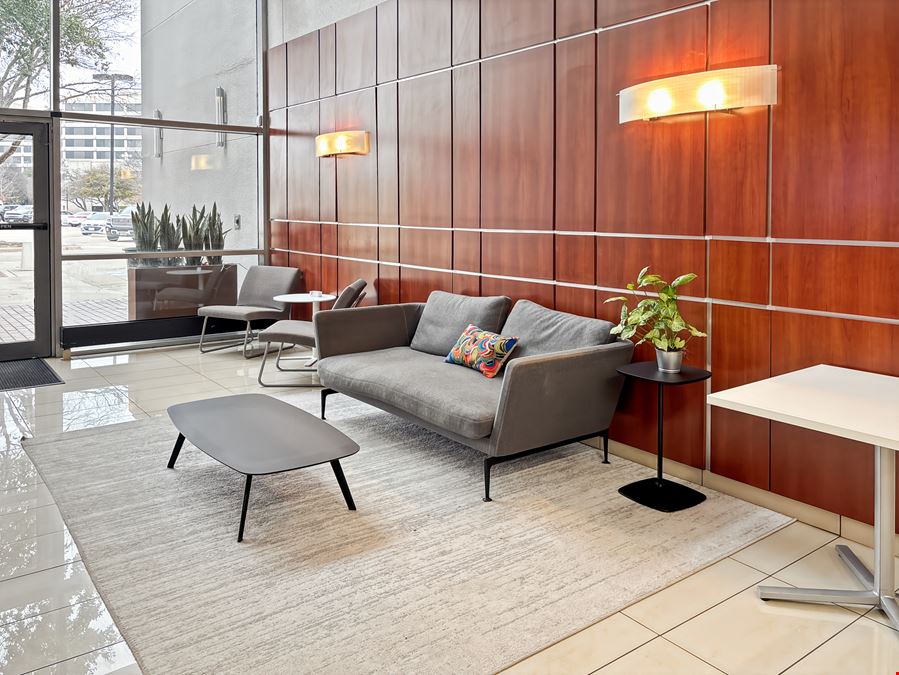 Regus - Irving - 320 Decker Drive