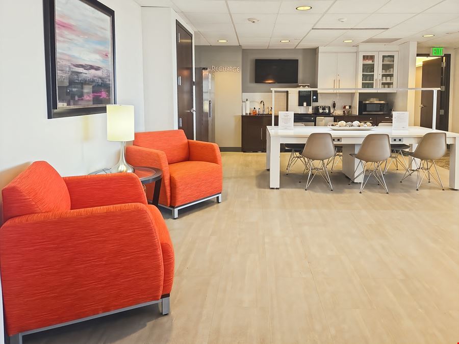 CO, Lakewood - 200 Union