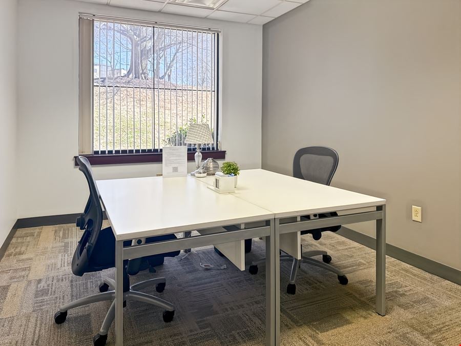 Regus - Brentwood - Center