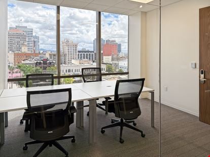 Regus - San Diego - 225 Broadway
